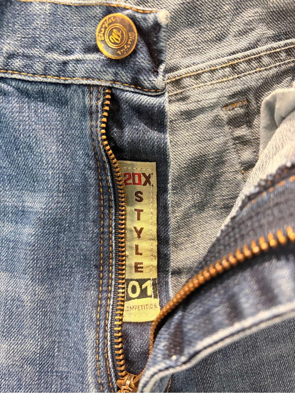 Classic Wrangler 20X Competition Series Men's Blue Denim Jeans Mens size 34/32 - Picture 6 of 7
